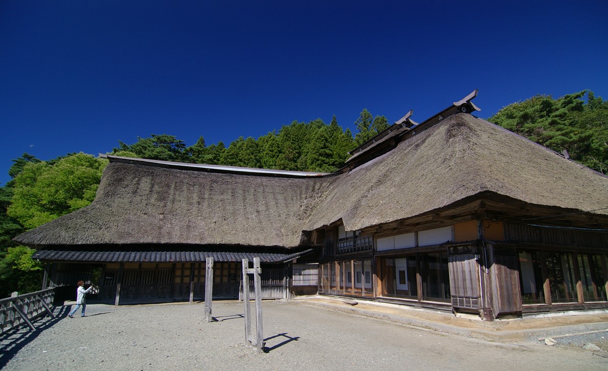 千葉家住宅は日本十大民家の一つで、国重要文化財指定